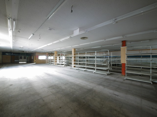 大福貸倉庫のロビー