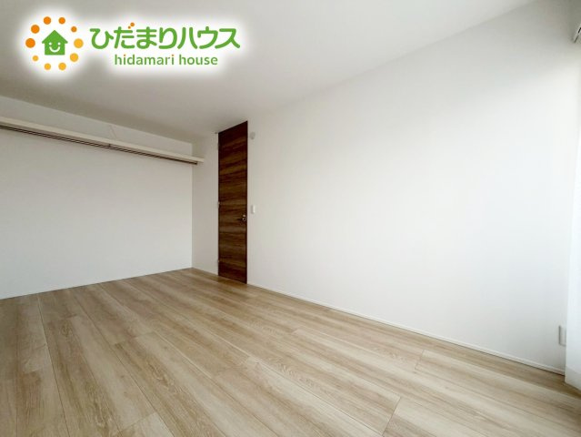 いわき市内郷御台境町新町前　建売住宅の寝室|清々しい朝陽が差し込む寝室は、開放感たっぷりで心をリフレッシュしてくれる特別な住空間。家具の配置を自由に楽しむことで、自分だけの快適な居場所を作り出せます！