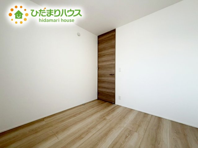 いわき市内郷御台境町新町前　建売住宅の洋室|洋室B