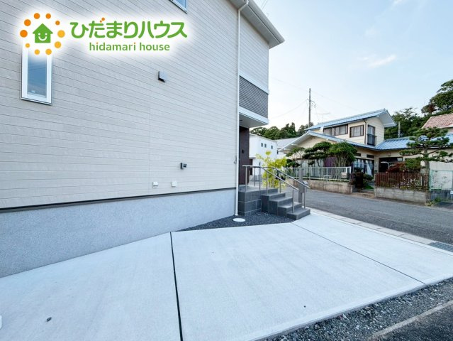 いわき市内郷御台境町新町前　建売住宅の駐車場|マイホームなら駐車場代がかかりません。しかも、自宅の駐車場で洗車ができます！今までコイン洗車に行っていた手間も省けて、節約にもつながります(^^♪