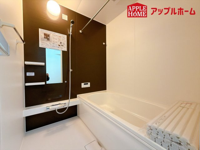 さいたま市見沼区東大宮1期の居間・リビング|広々リビング×対面キッチンで家族の会話も弾みます♪家族団らんの秘訣は間取りにあり☆夢のマイホームを一緒に叶えましょう！