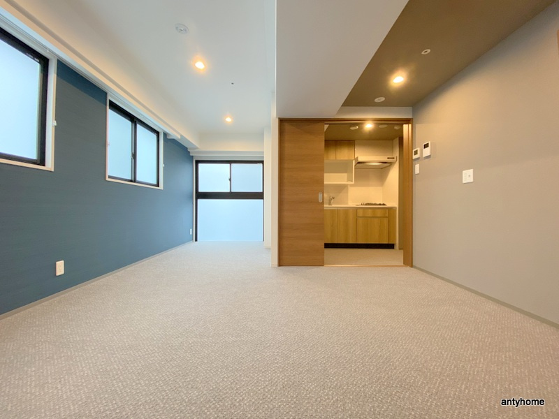 Uresidence Temmabashi　仲介手数料無料の居間・リビング