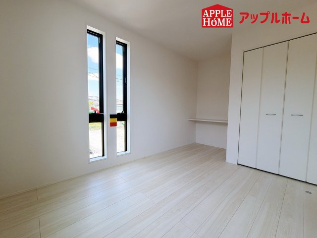 さいたま市栄和8期の洋室|居室は全室収納あり！たっぷりある収納活用でお部屋もキレイを保てます♪