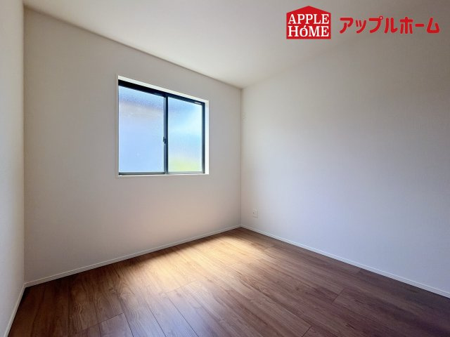 さいたま市栄和9期の洋室|居室は全室収納あり！たっぷりある収納活用でお部屋もキレイを保てます♪
