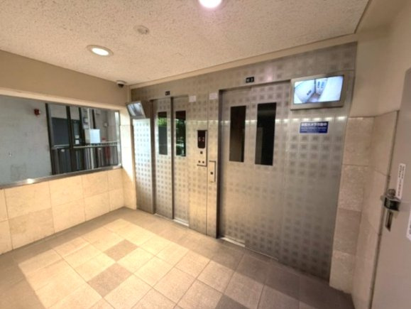 ハイラーク船堀のその他共用部分|大規模マンションならではのエレベーター2基。混雑しやすい時間帯も快適です。