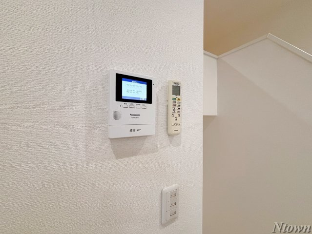 【セキュリティ】 | アヴニール・モンテ | モニター付きインターホンです