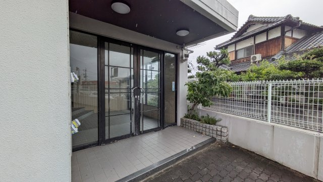 【エントランス】