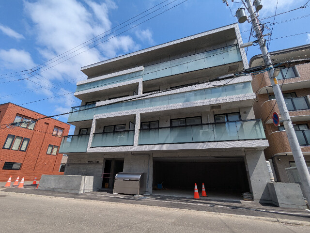 札幌市西区八軒三条西１丁目の賃貸マンション