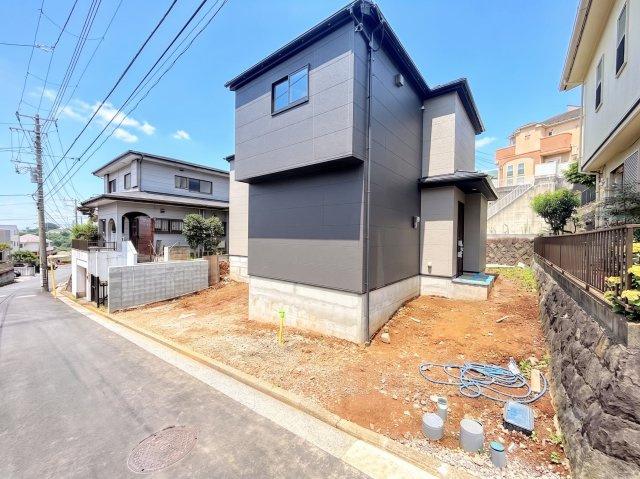 保土ヶ谷区法泉3丁目　新築戸建て　第7の前面道路含む現地写真