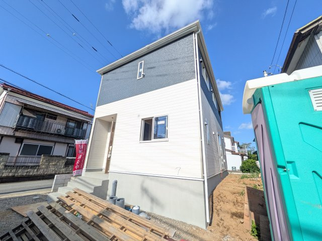 土浦市都和　第3　新築戸建ての前面道路含む現地写真|写真だけでは伝わらない快適さを、ぜひ現地で体感しませんか？
即日見学可能です！平日のご案内も可能です♪
お気軽にお問合せまたはお電話ください！
0297-86-8370まで【リアライズ不動産】