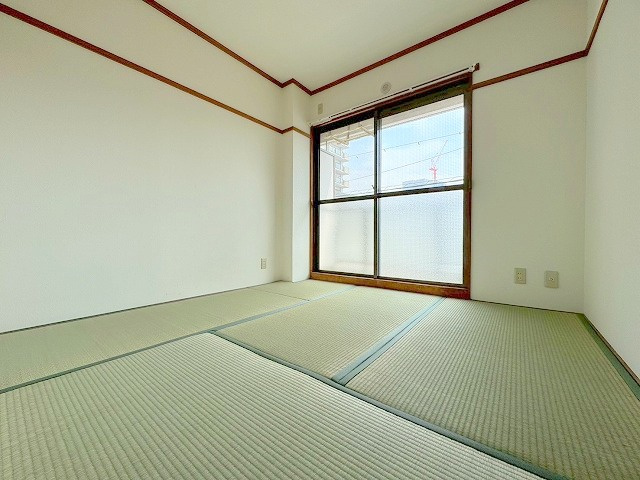 グランドハイツ三津屋北の和室