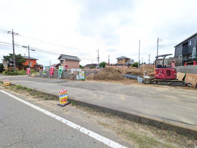 龍ケ崎市白羽　第11　新築戸建て　3号棟の外観|【月々5万円台〜】
写真だけでは伝わらない快適さを、ぜひ現地で体感しませんか？
即日見学可能です！平日のご案内も可能です♪
お気軽にお問合せください！