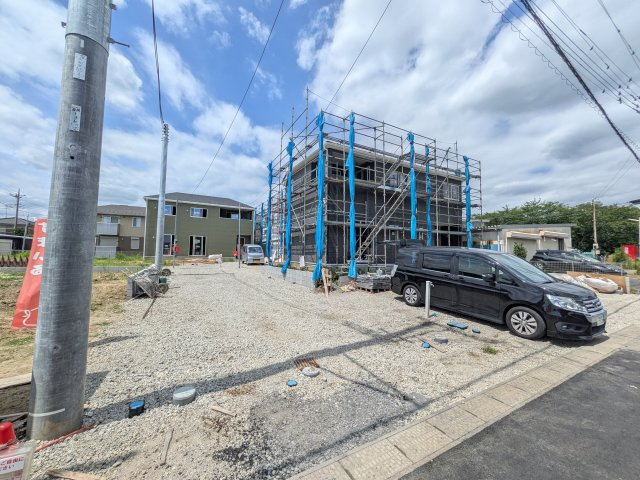 常総市水海道諏訪町　第3　新築戸建て　3号棟の前面道路含む現地写真|写真だけでは伝わらない快適さを、ぜひ現地で体感しませんか？
即日見学可能です！平日のご案内も可能です♪
お気軽にお問合せまたはお電話ください！
0297-86-8370まで【リアライズ不動産】