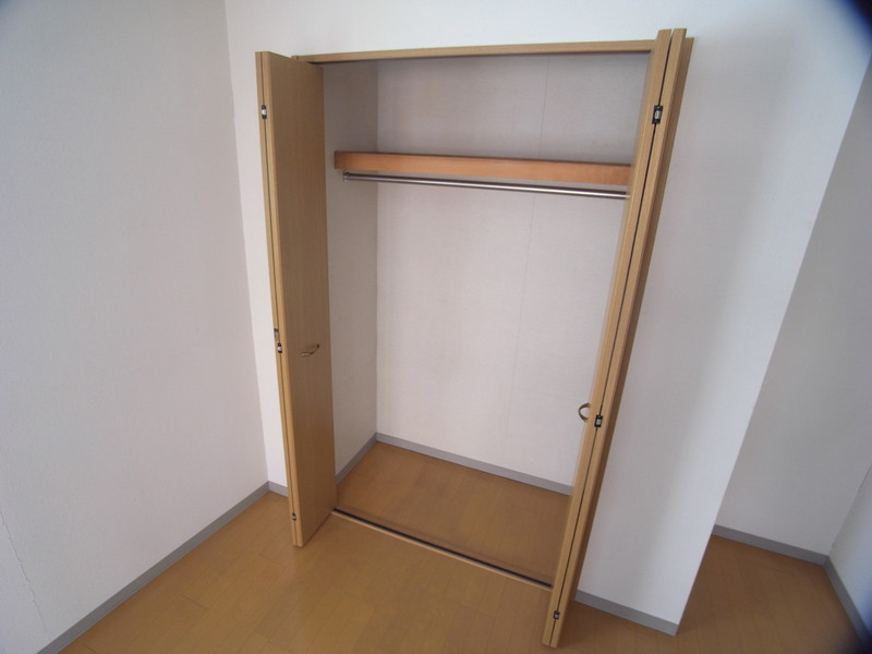 コンフォート二ノ宮の玄関