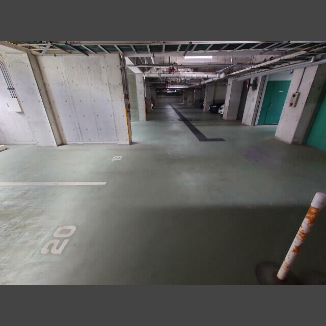 ルボアール芦屋の駐車場