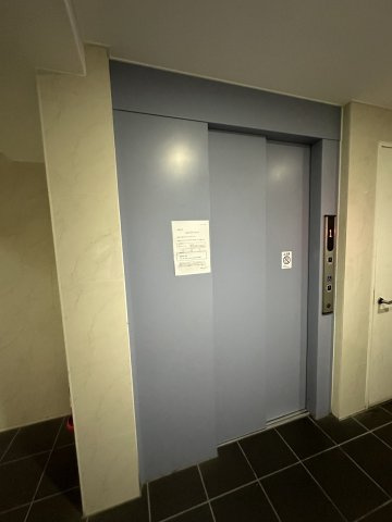 プリオーレ三宮 の玄関