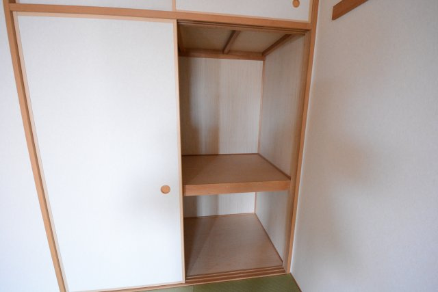 西宮市甲子園四番町の賃貸マンションの収納