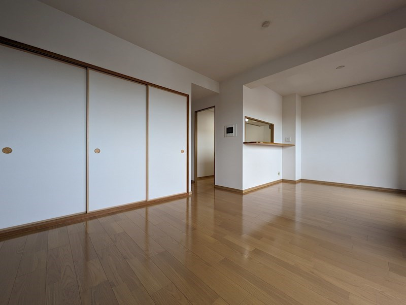 西宮市甲子園四番町の賃貸マンションの居間・リビング
