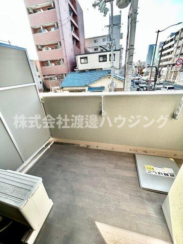 エグゼ江坂のバルコニー