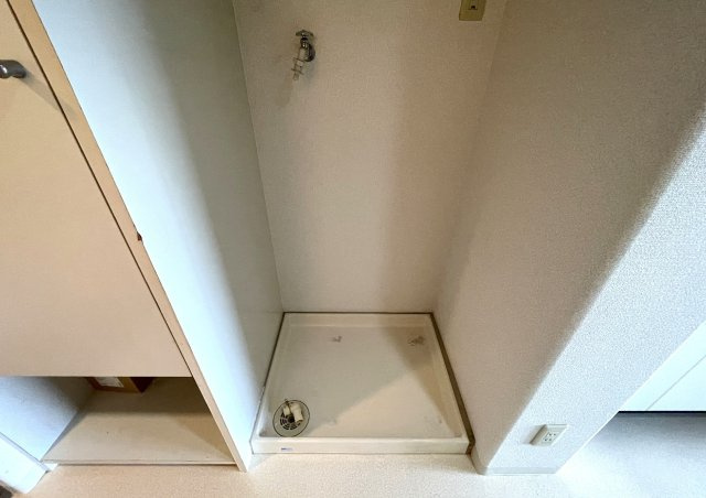 アルファ西古松のランドリースペース|室内に洗濯機が配置可能です。