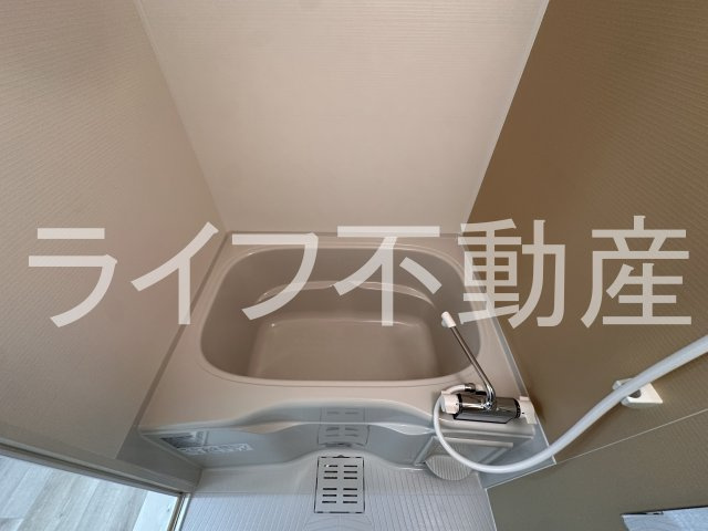 フジパレス小阪Ⅱ番館の浴室|コンパクトで使いやすいお風呂です