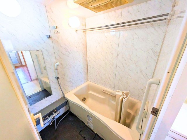 アルファステイツ勝山通りの浴室|                                                  