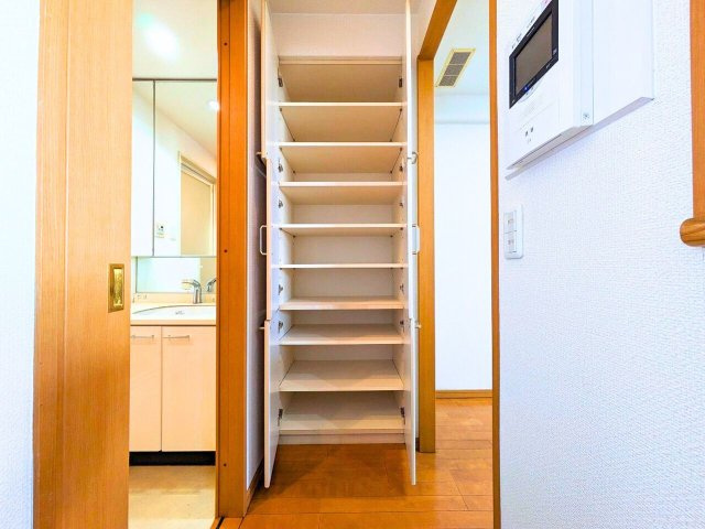 アルファステイツ勝山通りの収納|                                                  