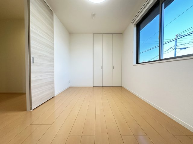 シャーメゾン カープの洋室