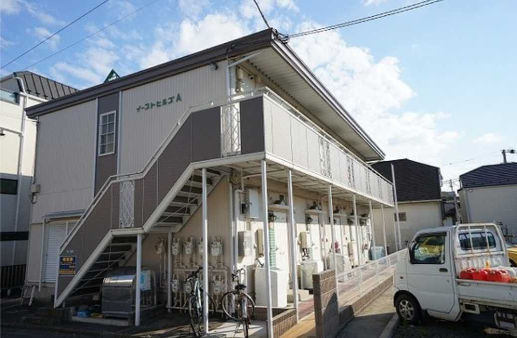 イーストヒルズA　角部屋　バストイレ別　礼金0