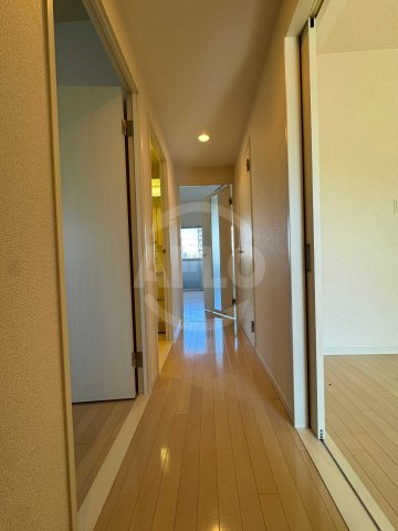 アルチコンテント新高　新高小学校のその他|アルチコンテント新高　廊下