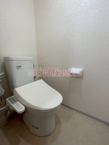 山本ビルのトイレ|ゆったりとした空間のトイレです