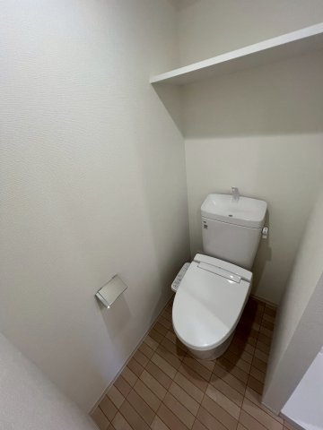 ゆったりとした空間のトイレです