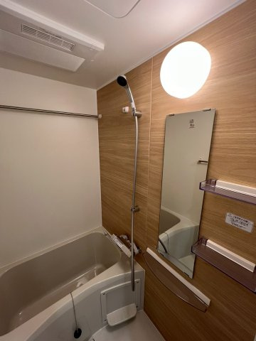コンパクトで使いやすいお風呂です