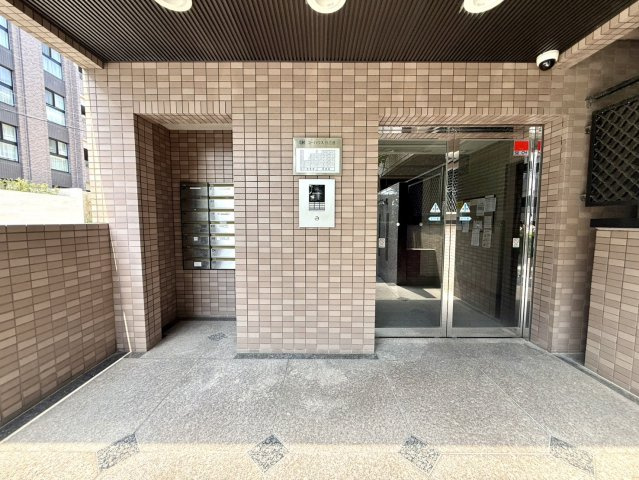 ユーハウス田辺通のエントランス|オートロック付エントランス
