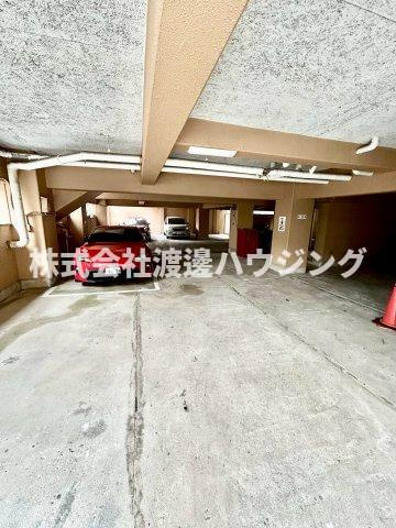 南千里ハイツの駐車場