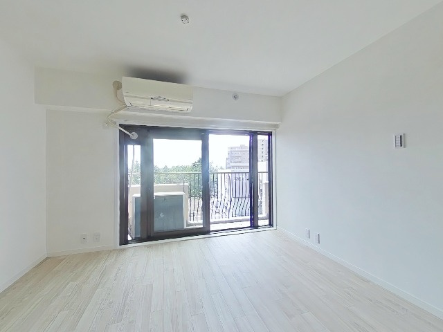 桃山台グランドマンションD弐棟の居間・リビング