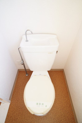 【トイレ】 | カームハイツ  | 落ち着いた色調のトイレです♪