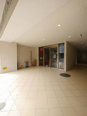 リブリシャーキーのエントランス