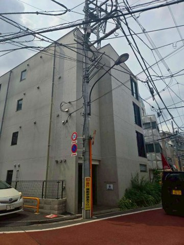 LEGALAND東新宿の外観