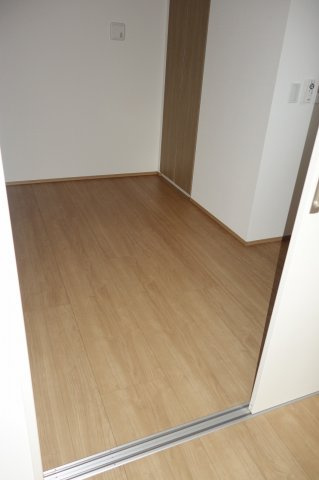 ミリアレジデンス茗荷谷の洋室