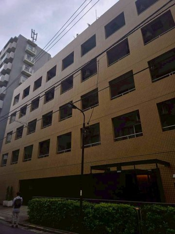 レジディア新宿イーストの外観