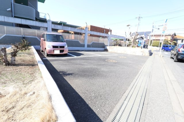 パティオ坂巻の駐車場|駐車場