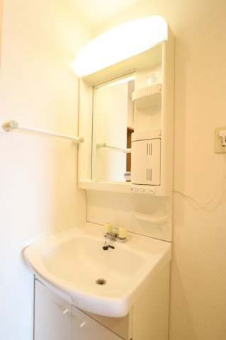 パティオ坂巻の独立洗面台|洗面台
