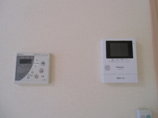 【設備】 | シャルマンおおたかの森 | 追い焚き給湯・モニター付きインターホン