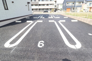 【駐車場】 | リヴィール ソワⅢ | 駐車場