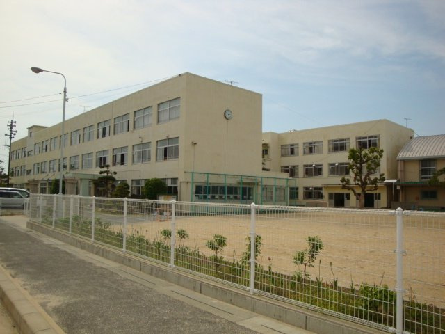 アクア　ドルチェ　ドゥーエの周辺|豊橋市立牛川小学校まで819ｍ