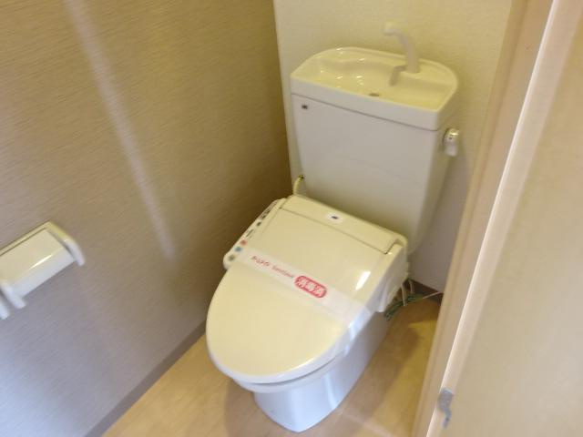 アクア　ドルチェ　ドゥーエのトイレ|シャワー付トイレ