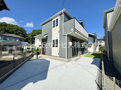 【外観】 | 焼津市大村3丁目 新築一戸建て A号棟 | 現在建築中の外観画像です。ご内覧は同じメーカーの完成物件へご案内いたしますので、いつでもご相談ください！