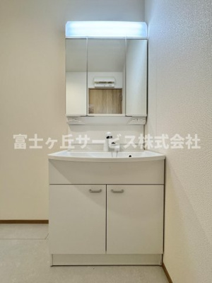 【独立洗面台】 | 焼津市大村3丁目 新築一戸建て B号棟 | 朝の身支度に便利な独立洗面台です