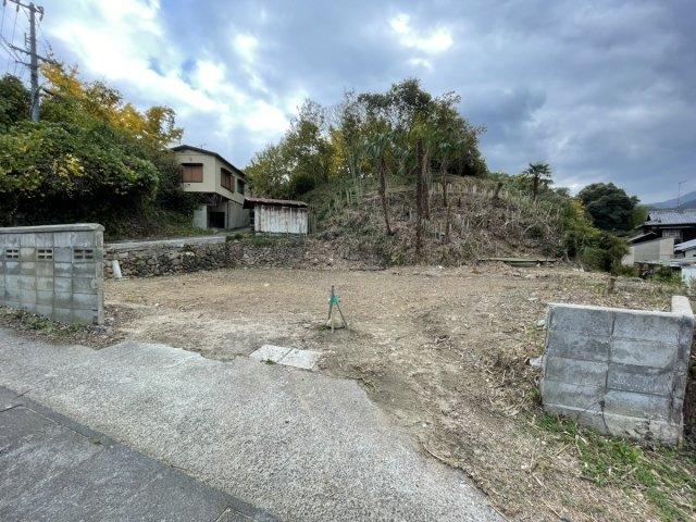 松山市窪野町の売地の外観